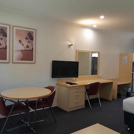Woombye Red Bridge Motor Inn מראה חיצוני תמונה
