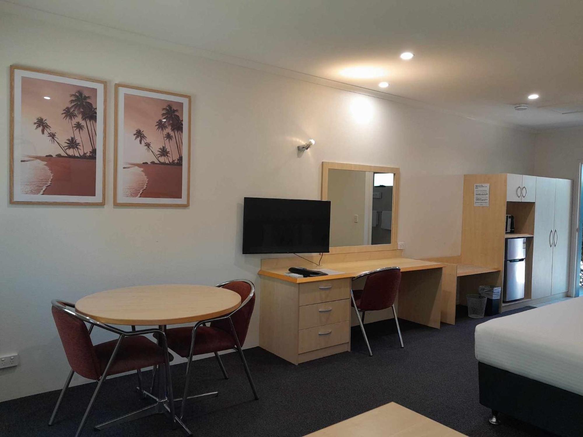 Woombye Red Bridge Motor Inn מראה חיצוני תמונה