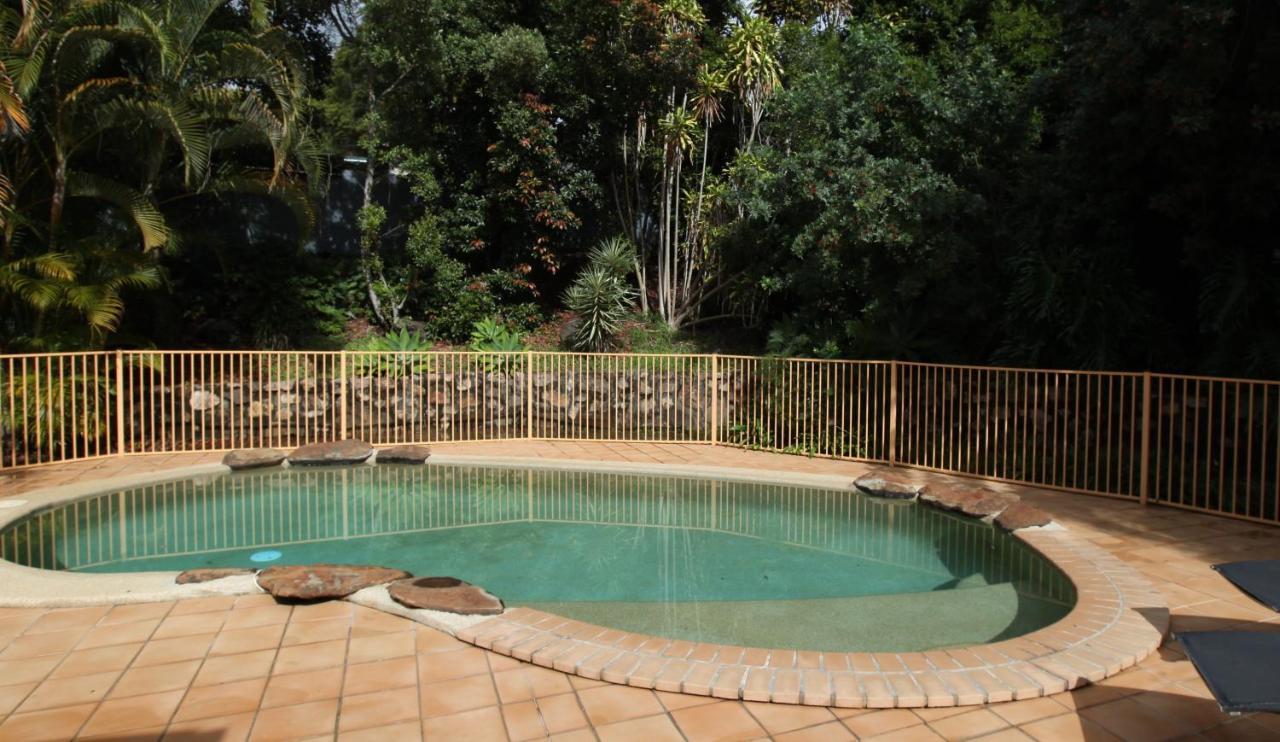 Woombye Red Bridge Motor Inn מראה חיצוני תמונה