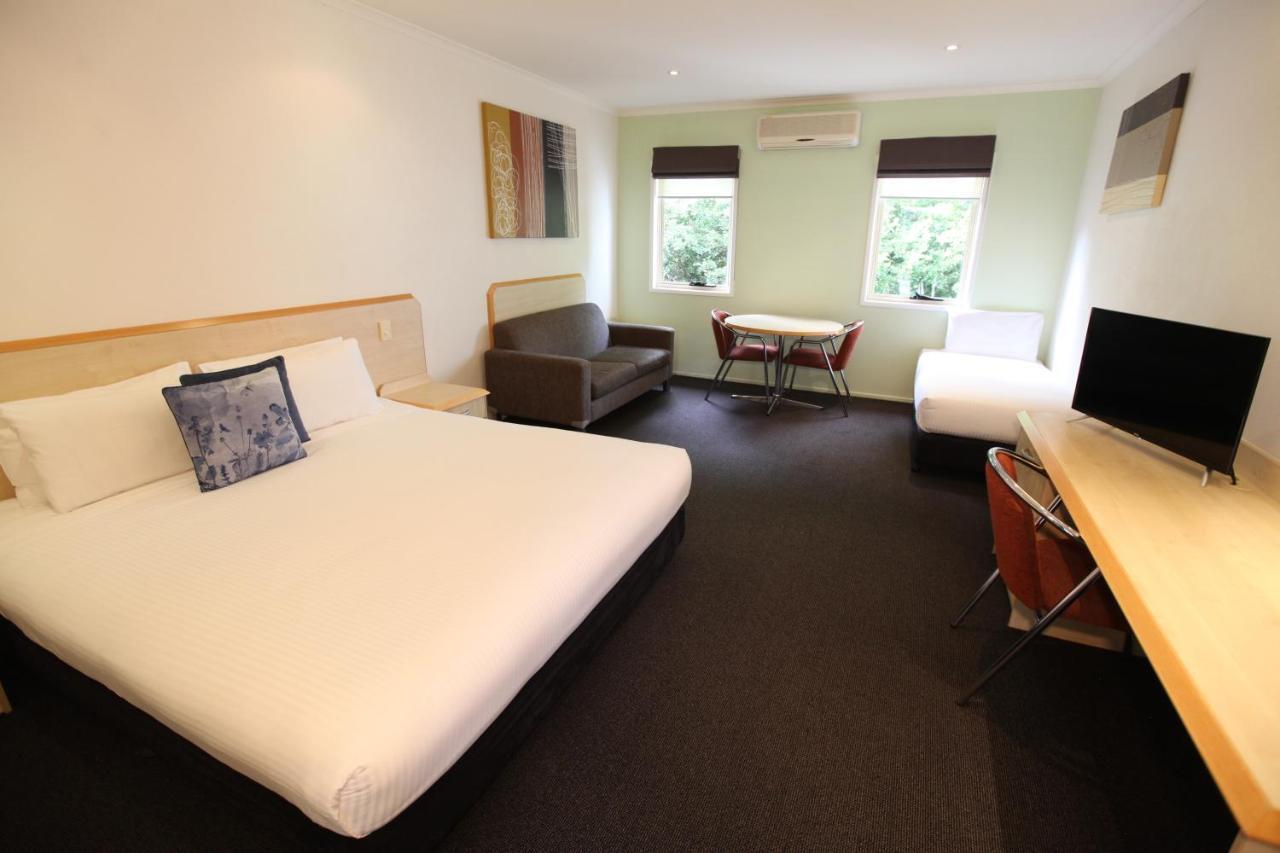 Woombye Red Bridge Motor Inn מראה חיצוני תמונה
