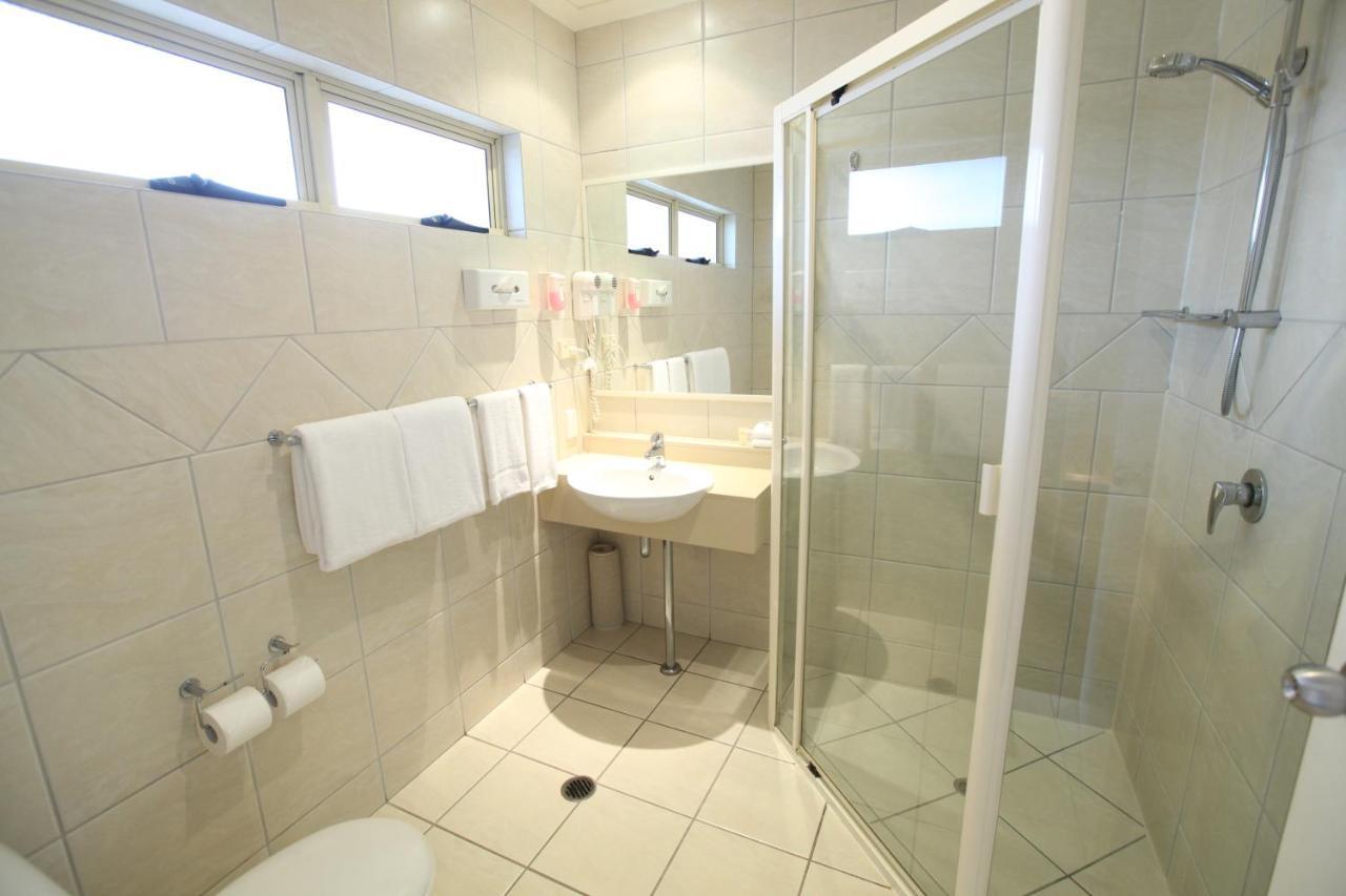 Woombye Red Bridge Motor Inn מראה חיצוני תמונה